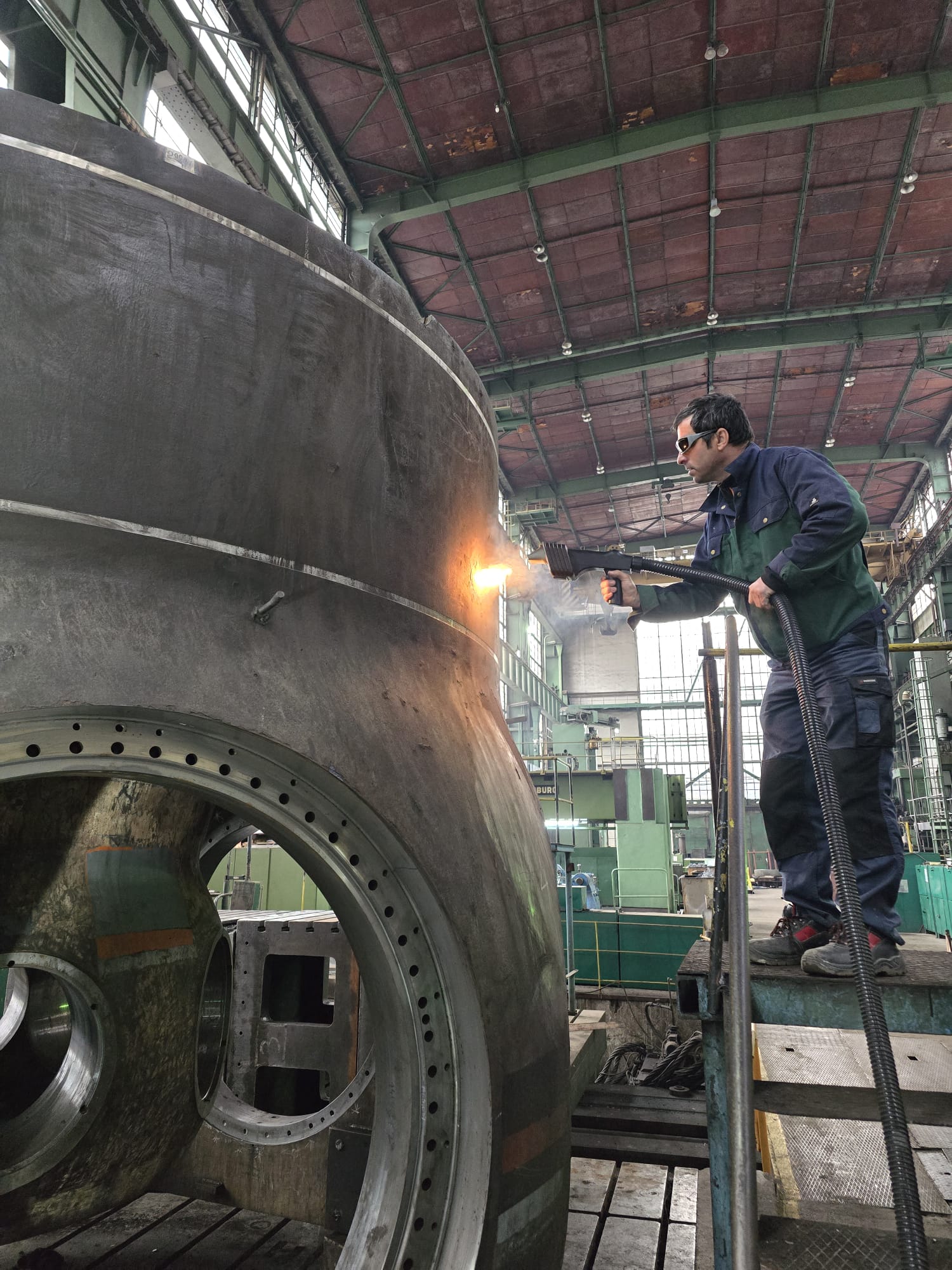 Curățare cu laser în industria grea și energetică